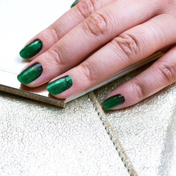 ColorStreet Retired 2020 Clover and Out NWT - Picture 7 of 9